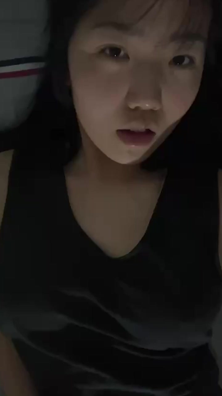 极品清纯反差婊 朗月 性爱视频曝光 黑丝紧裹美腿 露脸口交扣穴自慰 男友无套激情爆操奶子乱颤 淫叫连连！