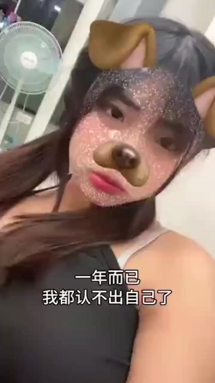 19岁巨乳网红 巧燕 勾引男友自慰私拍流出 露乳晃奶自慰潮喷 肉体诱惑被玩到极致！2