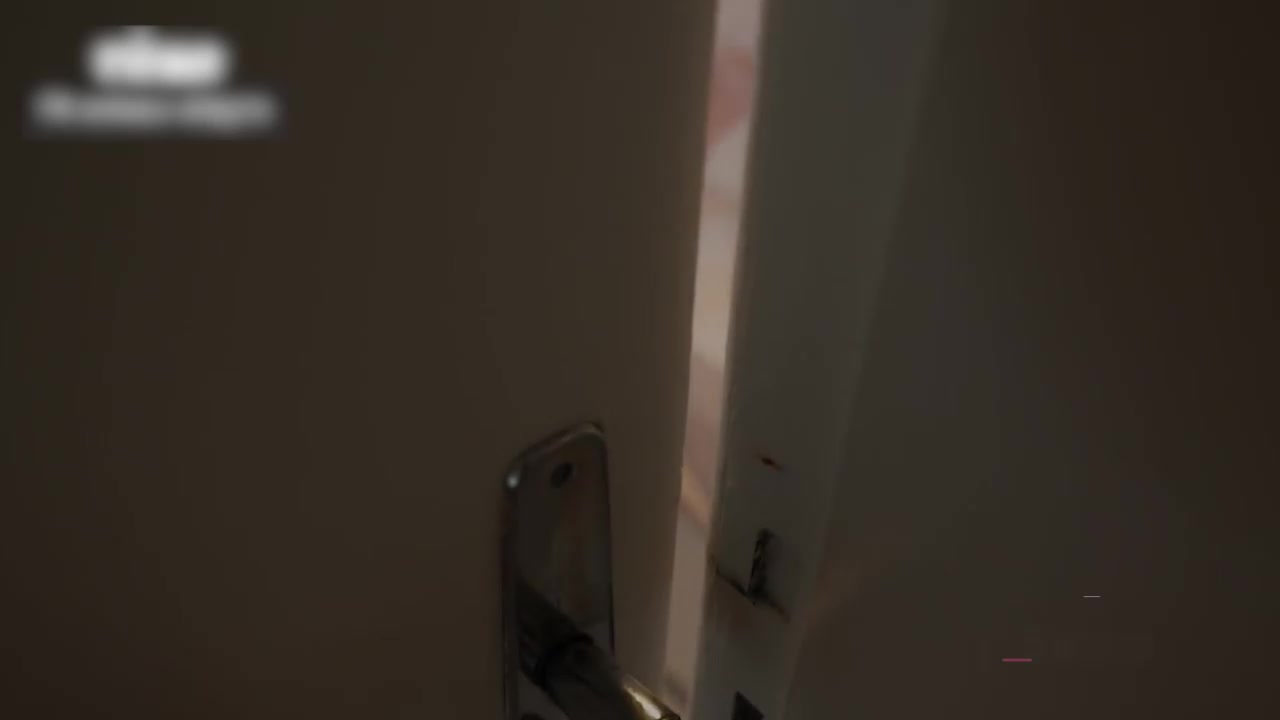 欧美巨乳尤物 JennyKitty 性爱新作 乖巧继妹睡梦中被巨屌唤醒 伸舌接精品尝美妙滋味！