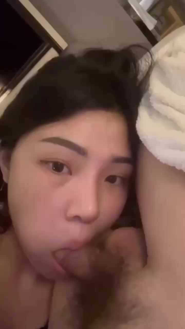 抖音百万粉丝网红 羊肉串 口交视频曝光 冷艳女王反差化身低贱母狗 任凭金主玩弄！