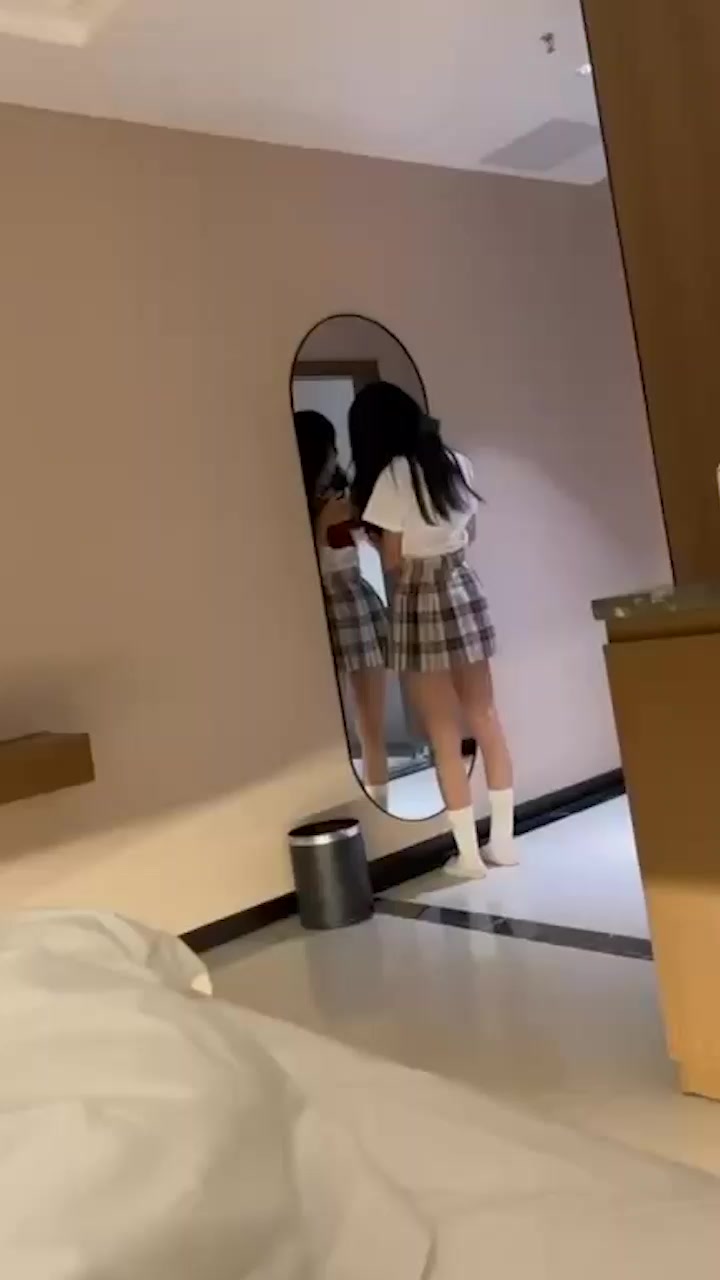 极品JK学生妹 马丹妮 恋爱脑翻车 配合男友拍大量淫片 全程脸穴同框对白超淫 彻底沦为公共飞机杯！