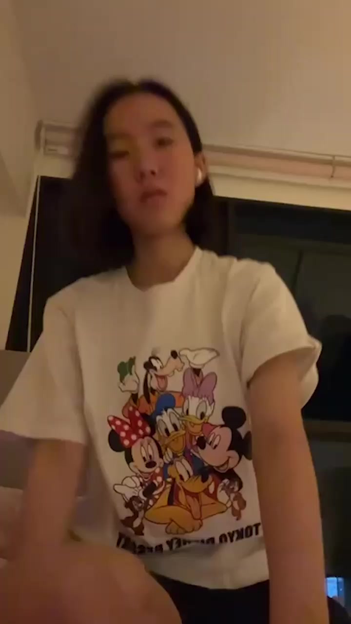 日本超淫少女 酒店私拍揉奶自慰视频流出 小骚货高潮失禁潮喷 表情超级销魂！