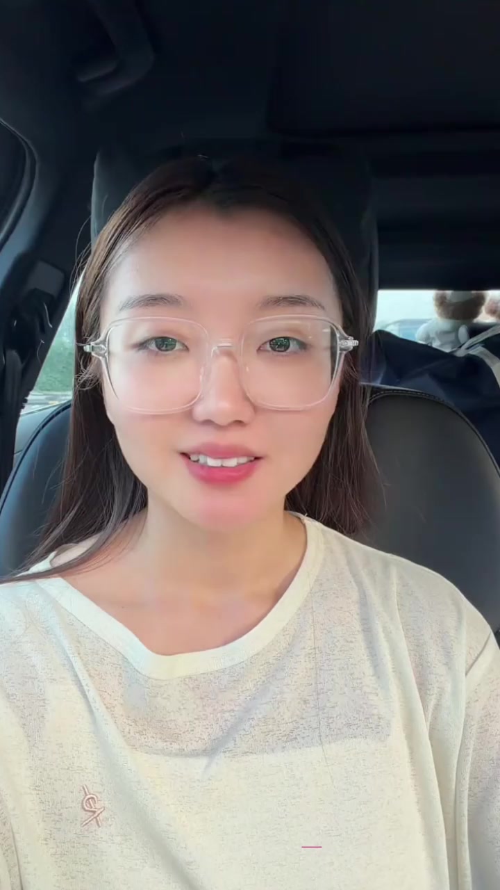 抖音闪电果女王 多余的CC 男友蔡金鹏撩骚出轨 官宣分手后 渣男被扒约炮视频！2