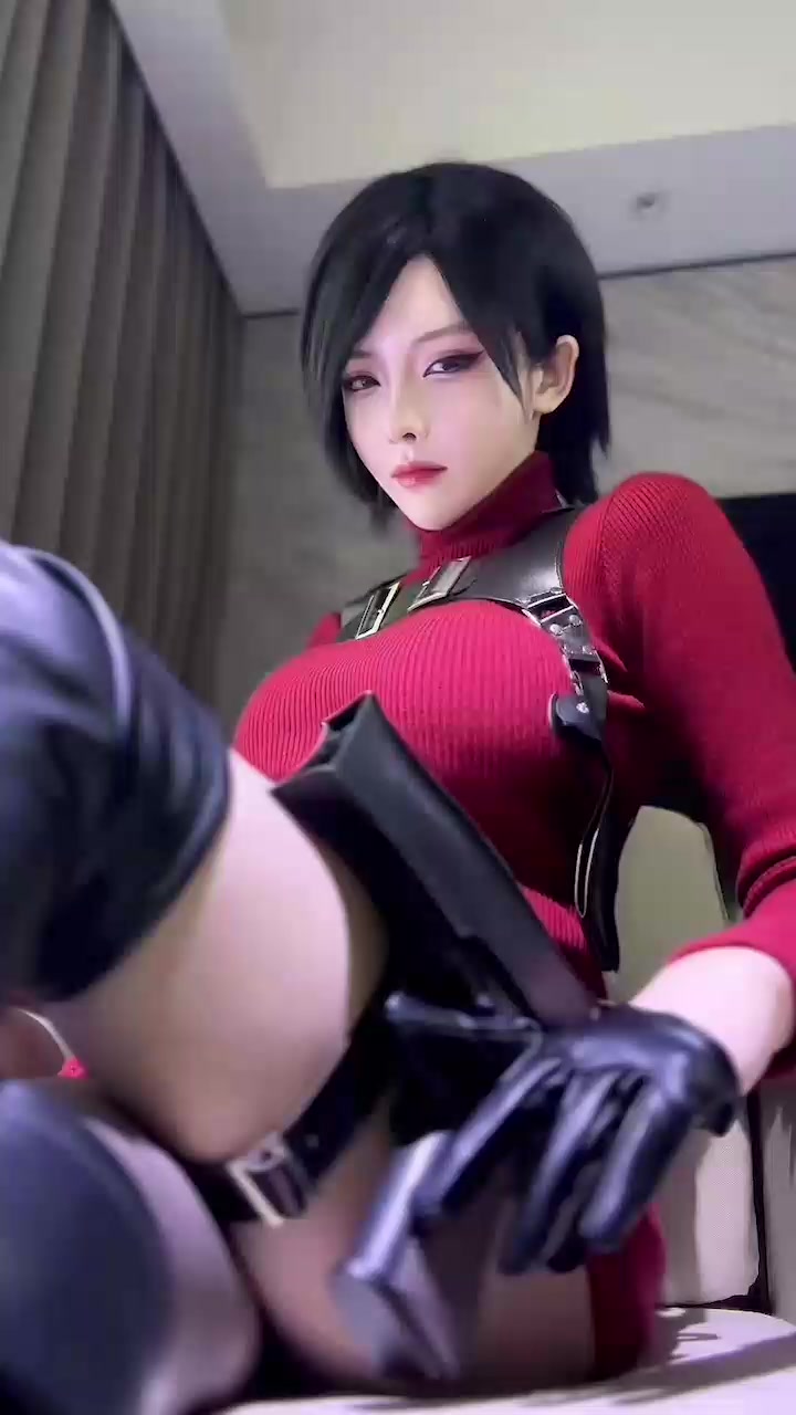 超美福利姬 小央泽 COS艾达王写真流出 红色包臀裙紧裹翘臀美腿 完美视角回眸挑逗 令人彻底迷醉！
