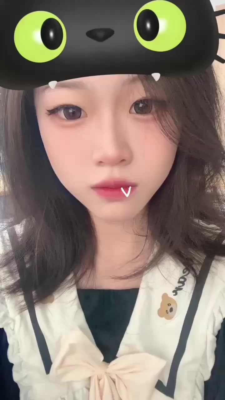 松原职业技术学院 王若冰 卖逼兼职私密视频曝光 金主无套激情爆操内射满穴 画面无比诱惑！