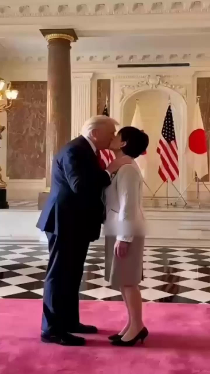 特朗普东京甜蜜炸场！高市早苗眼神拉丝 对川普放电直击心窝 AI脱衣接吻版更是让人目瞪口呆！1