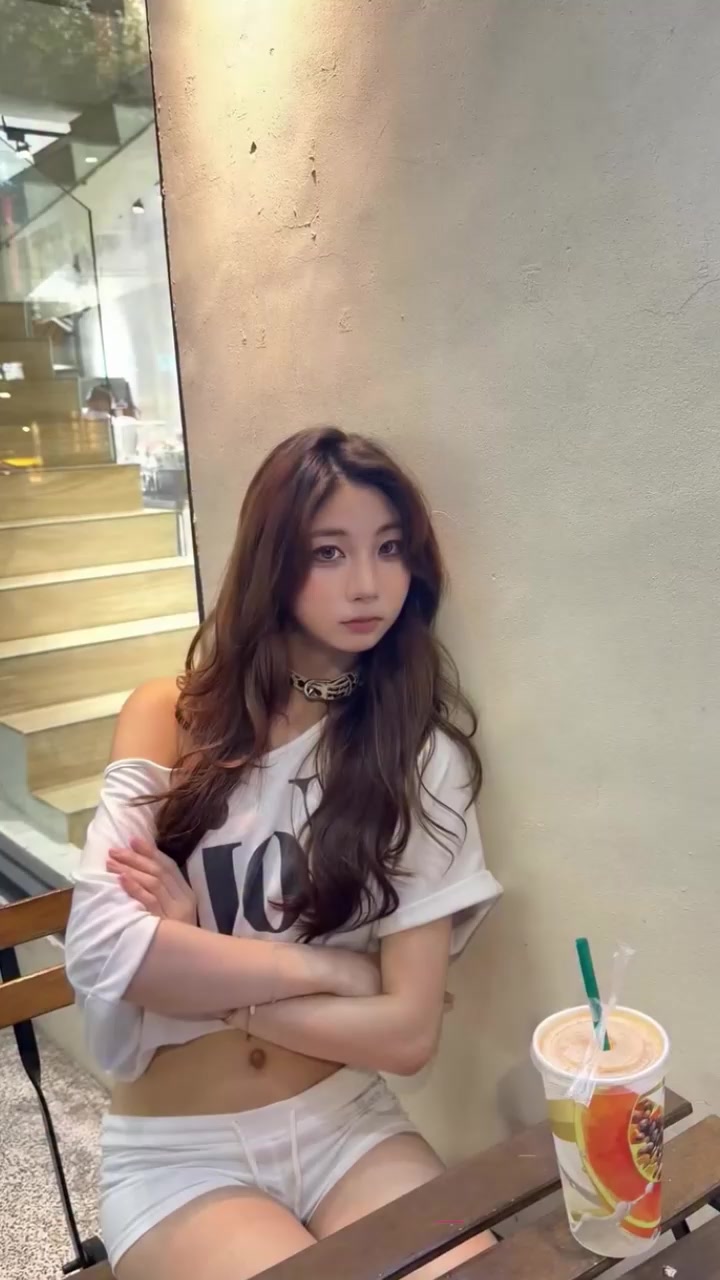 巨乳网红 小洁 性爱视频 白虎蜜穴任由蹂躏 主动骑乘露脸发骚