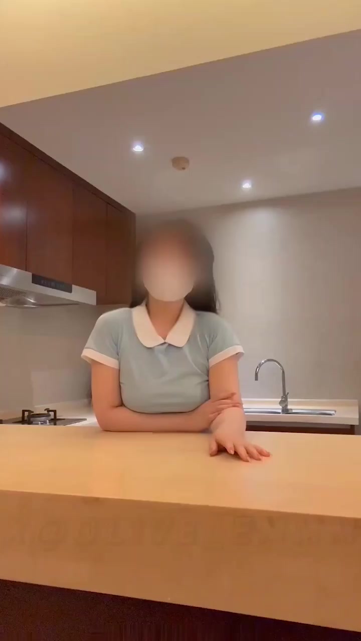 极品福利姬 Olive 大尺度私拍流出 御姐气质好利来制服撩人 白虎粉嫩道具自慰 高潮白浆喷涌四溢！