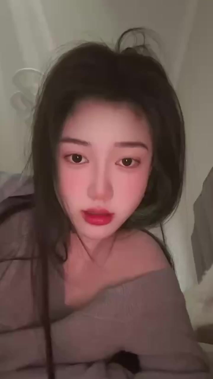 湖南长沙极品美女 王莹 性爱视频曝光 深喉口交狂吸男友大屌 扶腰后入爆操 画面香艳刺激！1