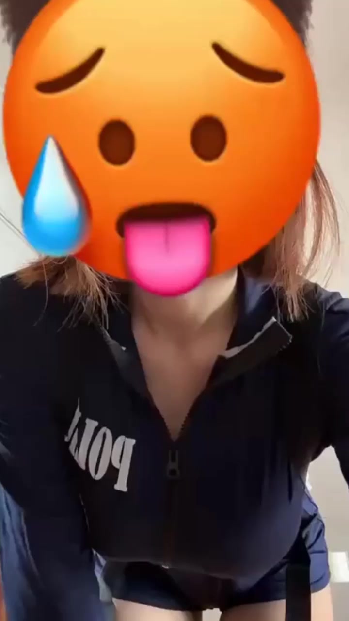 巨乳网红 VC 私房定制 付费解锁丰盈玉躯 露奶摇臀百媚千娇 淫媚风姿勾人心痒