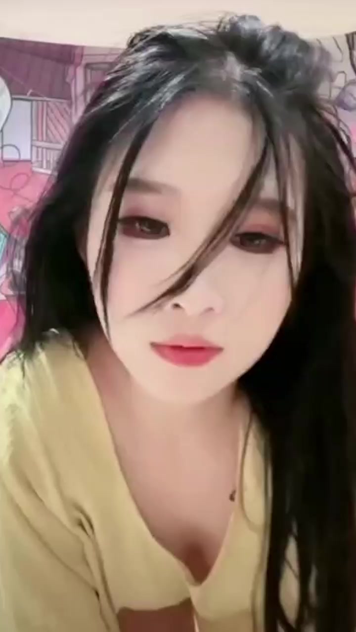 抖音擦边走光合集 多位网红直播露点瞬间 圆润巨乳奶头挺立 撩人至极！