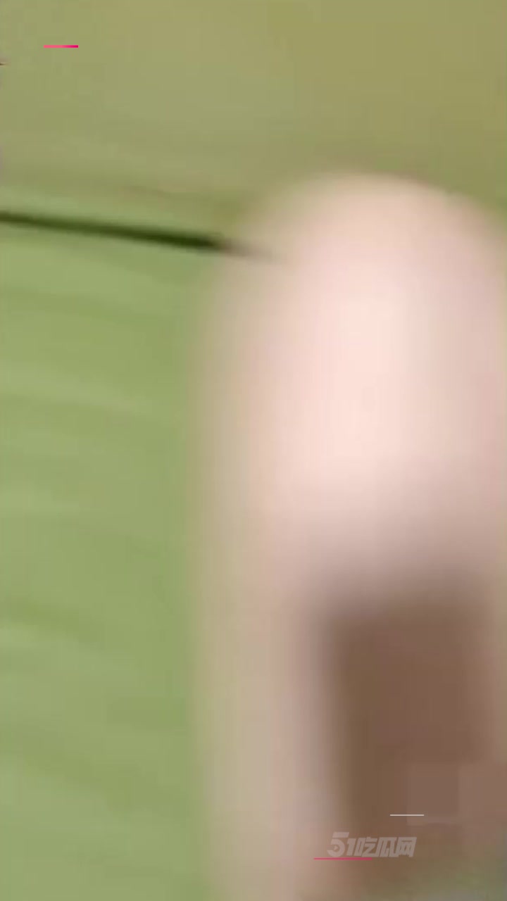 海角大神老赖要做大网黄 调教黑丝情趣制服骚妈 拉开丁字裤插的骚妈白浆狂流！1