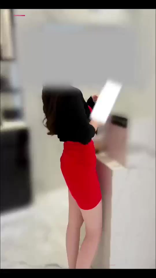 推特约炮大神 深情小K 约操美妆玉足博主 黑红配情趣装性感妩媚 后入娇喘风骚入骨！