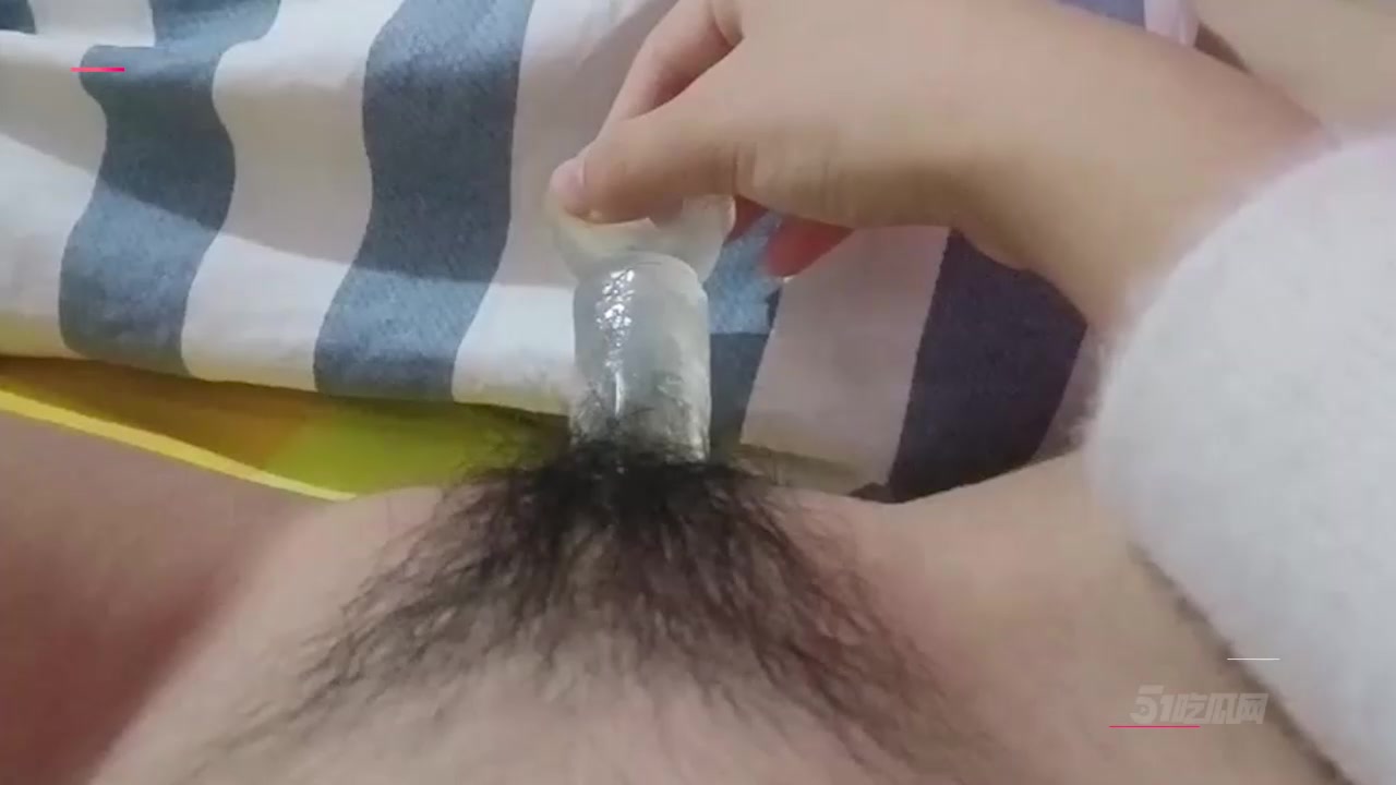 庄河职业教育中心 孙依琳 与网友裸聊自慰视频曝光 水晶假屌狂插嫩穴 淫水飞溅！2