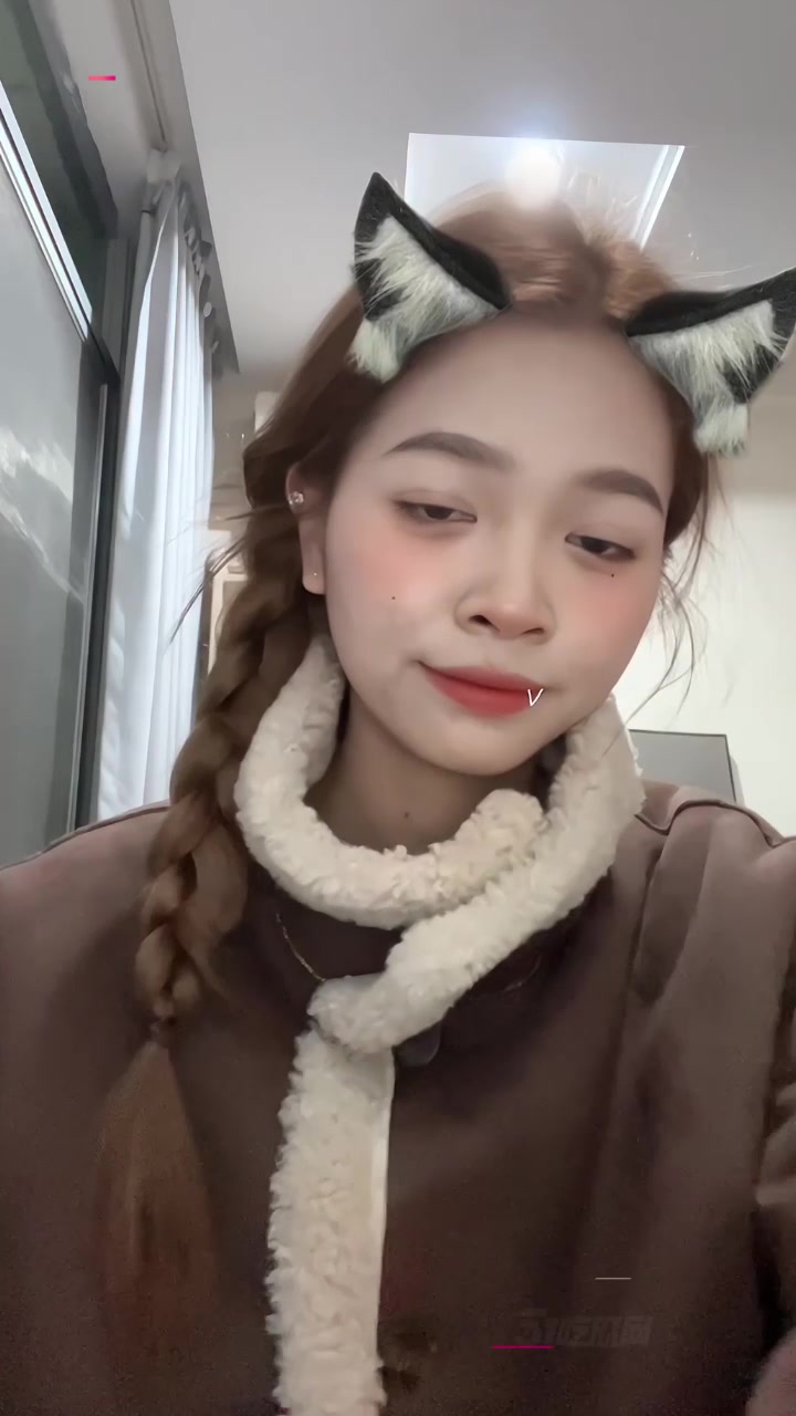 富二代炮神 七月七 约操纯美健身嫩妹 身着JK丝袜石缝大神 无套抽插爆操 全程无尿点！1