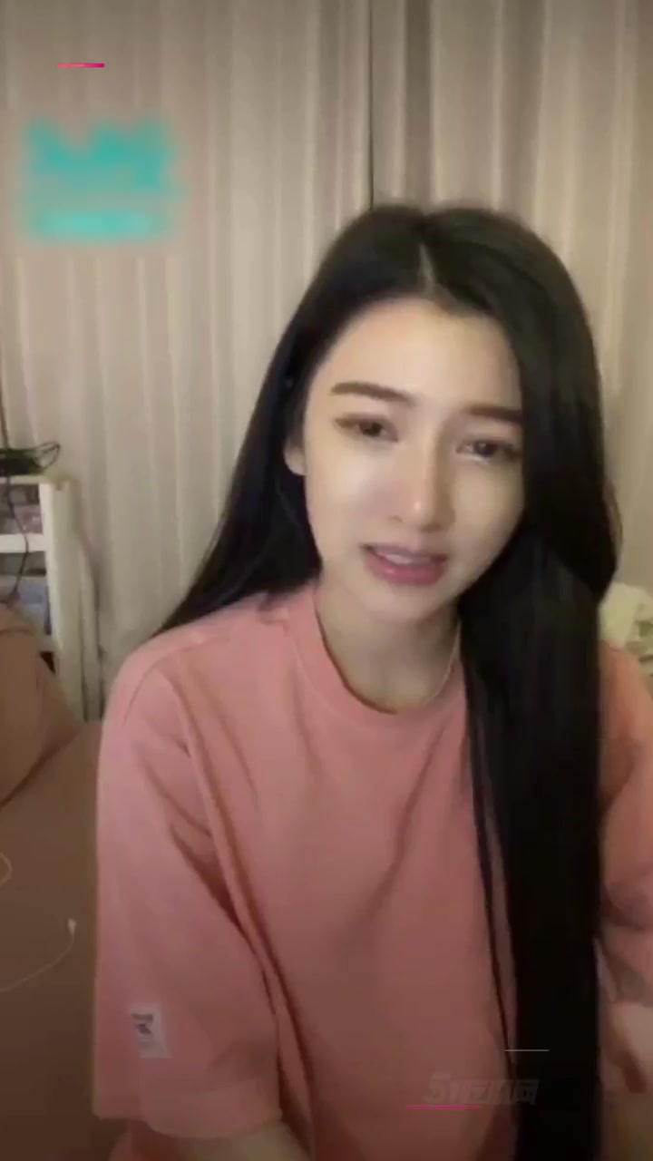 极品高颜值小网红 joeychu 早期下海当黄播视频流出 私下跟闺蜜一起脱衣自慰 超级骚