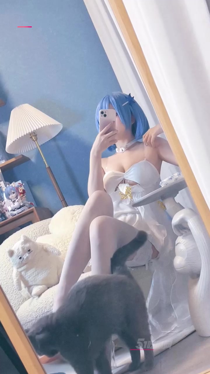 福利姬 凉凉子 cos碧蓝航线恰巴耶夫绝美写真 白丝裙底骚穴若隐若现 令人欲火中烧1