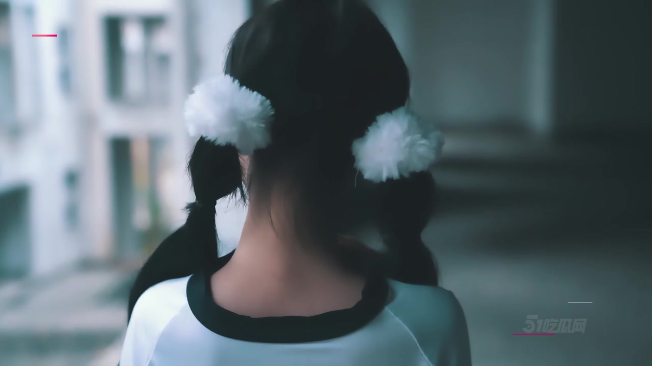 童颜嫩模 晕崽Zz 工地上演女体诱惑 巨乳惊艳蜜臀诱人 全裸漫步似爱欲精灵