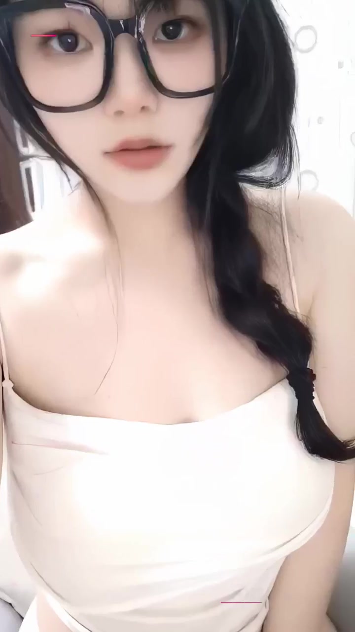 绿茶大奶主播 芝士奶芙 福利合集 爆乳左右狂甩乳波汹涌 猛插骚穴白浆直流1