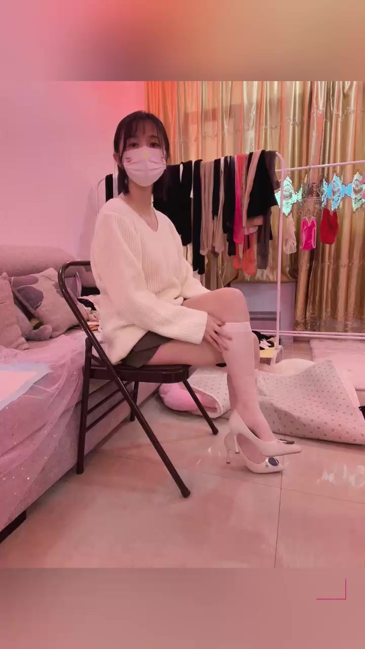 网红少妇 原芊芊 订阅福利 道具插穴高潮迭起 掰逼漏奶镜头特写 骚到骨子里！