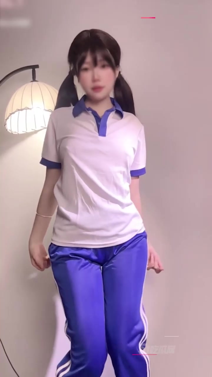 推特网红 小仙云儿 裸舞新篇 前凸后翘曲线性感 激情抖奶画面每一帧都骚气满满！