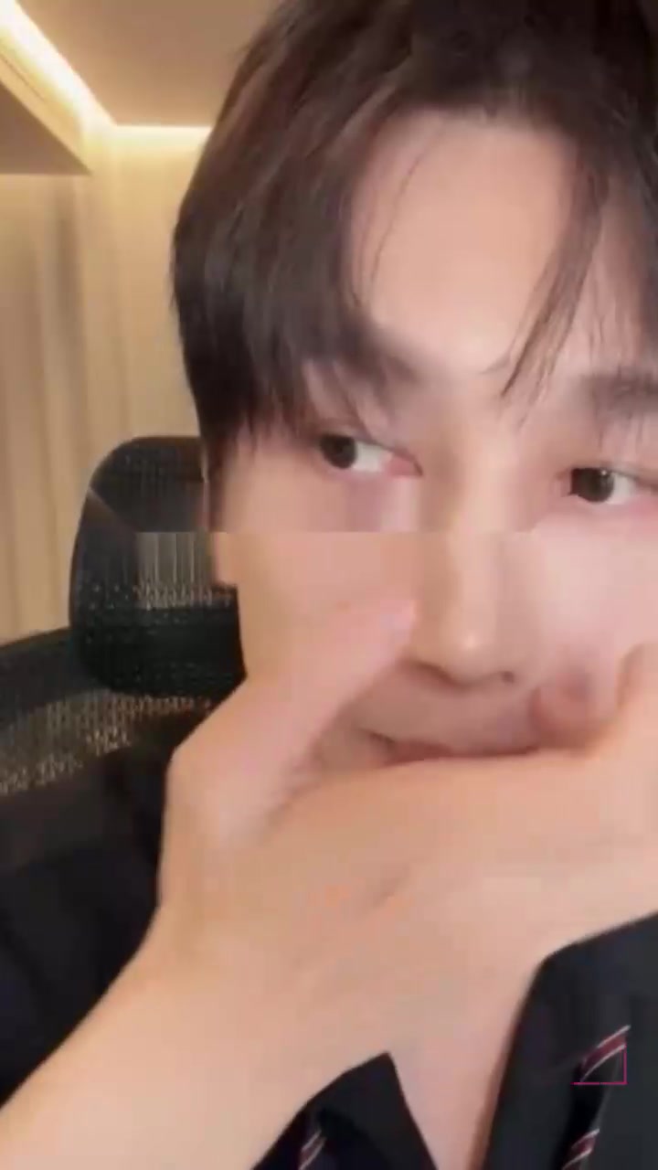 古力娜扎经纪人 李登科 自曝潜规则 深夜洽谈剧本被要求发生关系 被网友扒出陪睡视频1