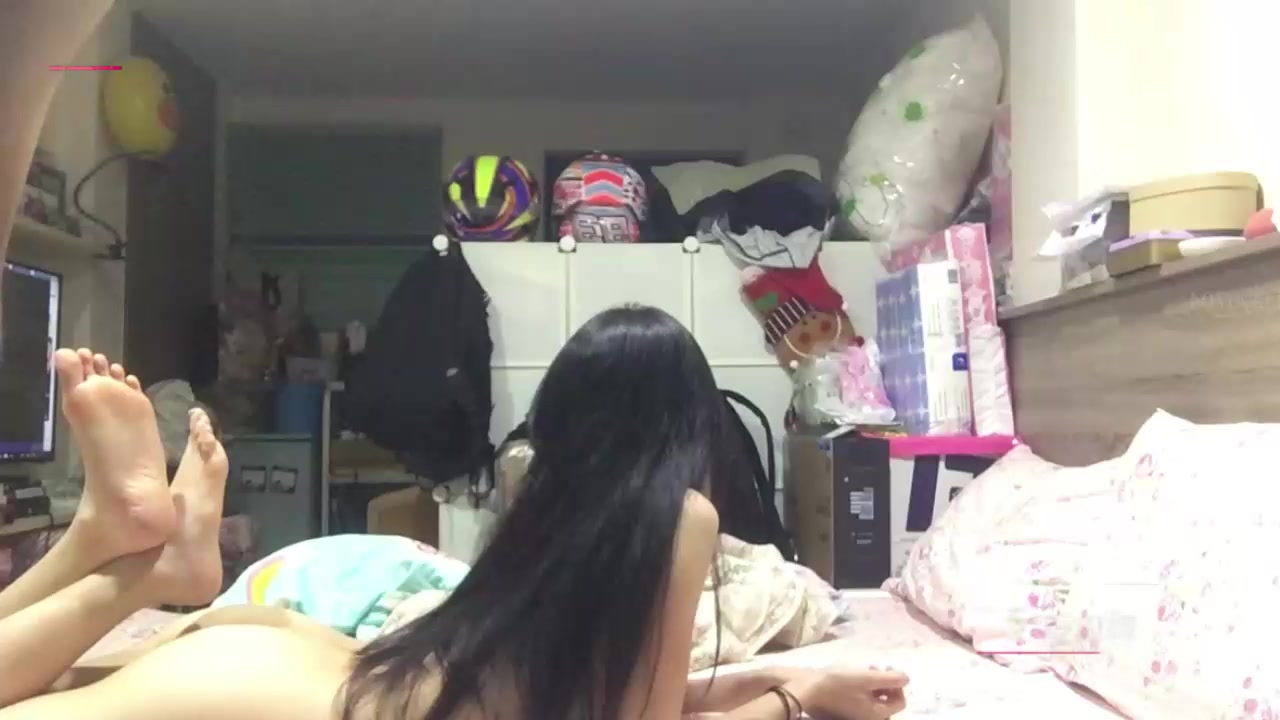 台湾机车女神 性爱视频泄密 可甜可御床上反差拉满 多体位抽插腰肢疯狂扭动