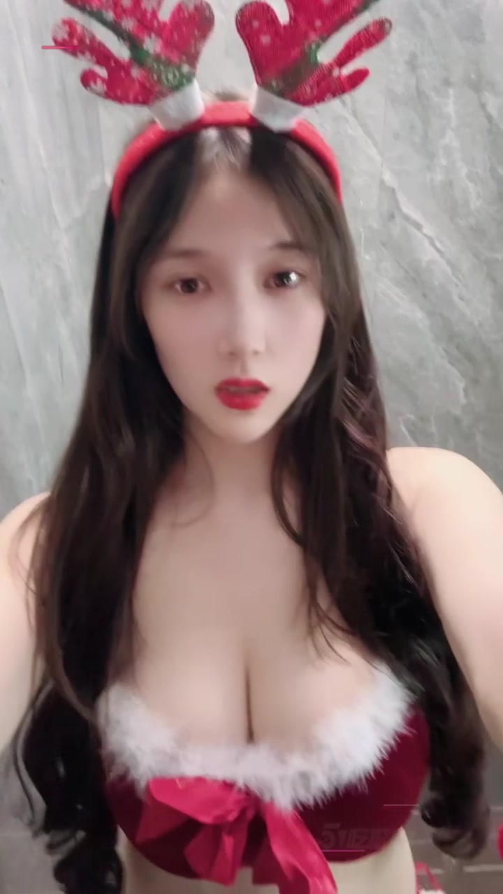 抖音百万粉女神 可可西yyy 大尺度福利 肥臀爆乳曲线火辣 销魂淫姿魅惑撩人！1