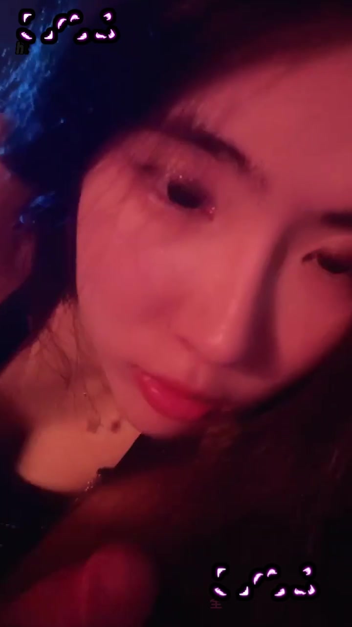 抖音网红 草莓宝宝 产后与金主约炮 肥臀巨乳性感诱人 边操边喷母乳 看得人欲火焚身！