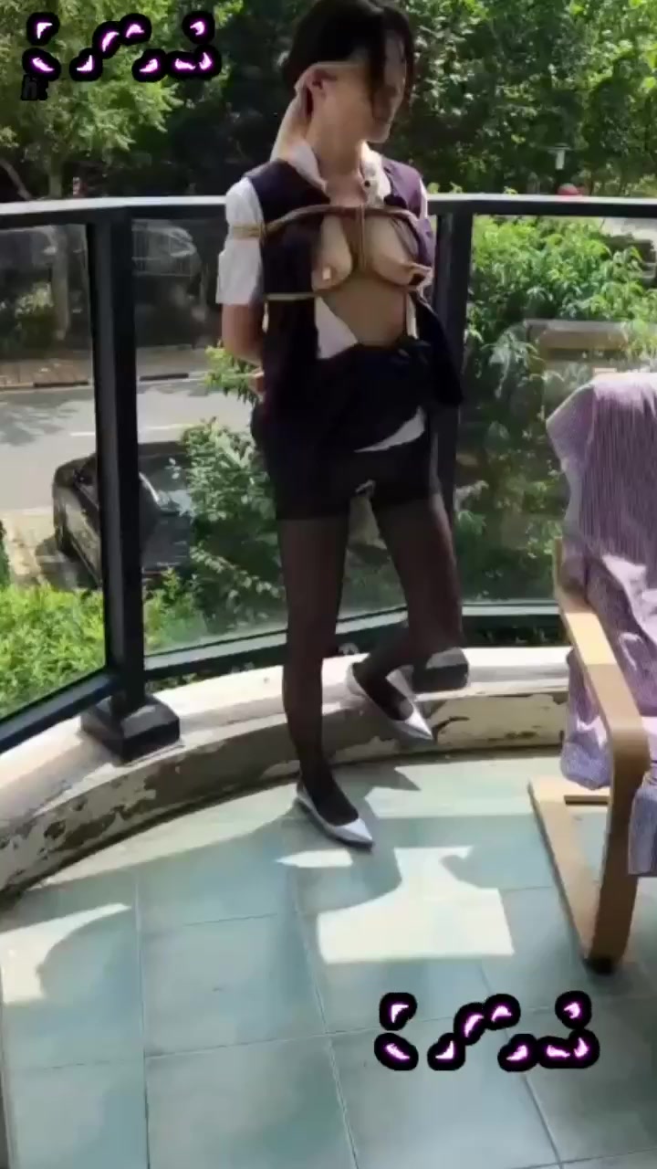 极品良家美少女 M属性极度强悍 穿黑丝被绳缚 抬腿喷尿发泄淫欲 妥妥的下贱母畜！1