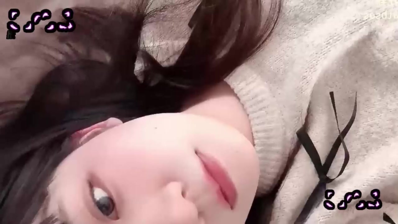 杭州清纯幼师 范念慈 裸聊私拍 面对镜头揉奶扣穴刺激淫欲 阳具自慰淫液疯狂溢出