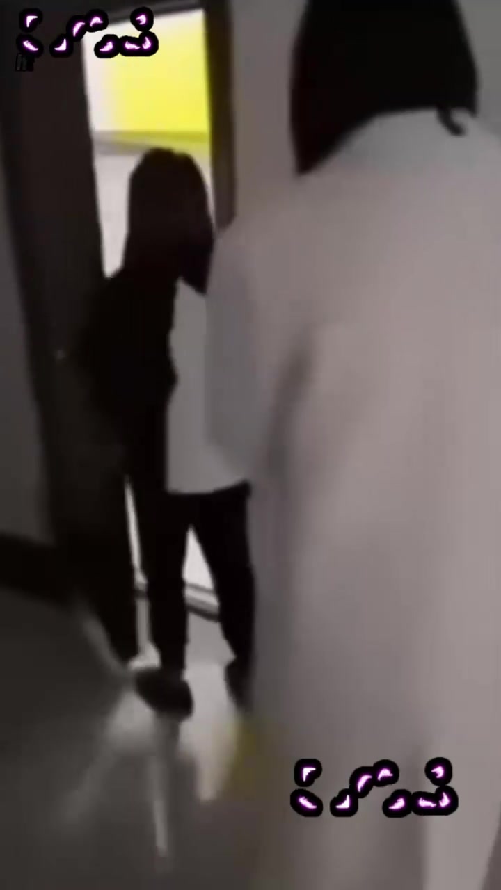 快手精神小妹 木子姥姥 早期打架视频被扒 满是剧本痕迹 吃了流量还想抹去黑历史？