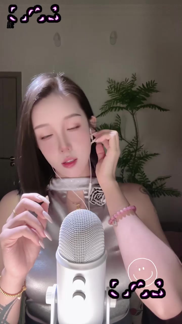 ASMR声控博主 陈肩睡不醒 软糯嗓音低语缠绵 声声入耳勾魂摄魄让人沉沦！