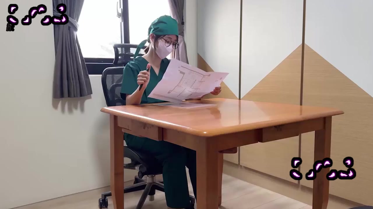 台湾眼镜婊 Ellie 剧情福利 化身大奶医生 亲手帮患者打飞机取精！