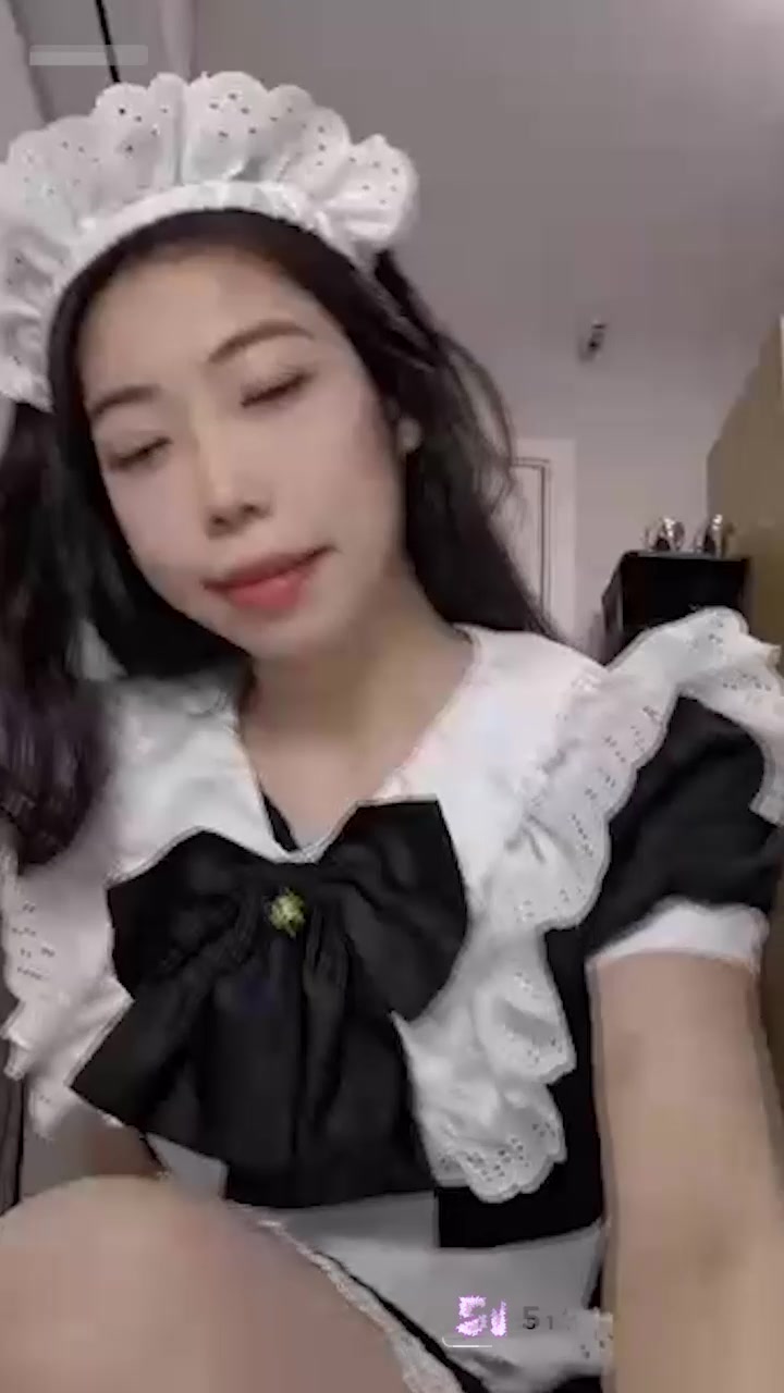高颜值御姐 丝丝不是思思 COS女仆居家自慰 跳蛋玩到高潮阿黑颜 反差婊属性爆表!