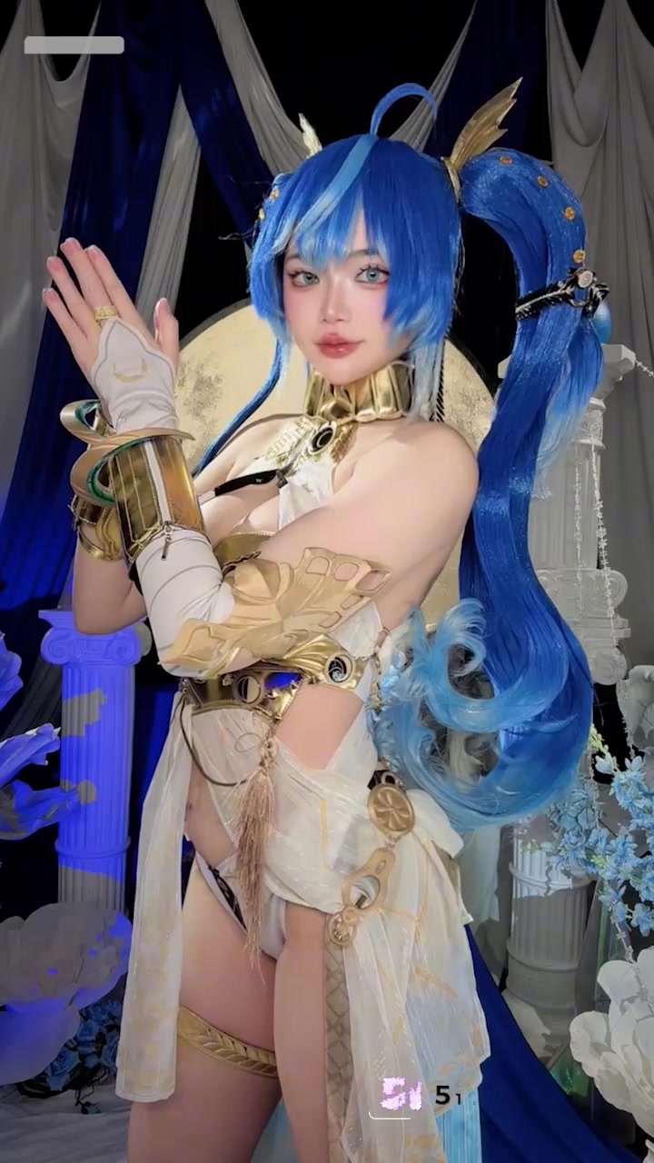 二次元福利姬 ZinieQ 化身鸣潮今汐 清冷禁欲人设 全漏开腿反差拉满骚的没边！