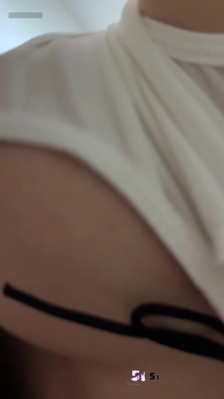 高颜值网红 Anny 与前男友性爱视频 身材纤细美乳笔挺 跪舔深喉无套打桩呻吟娇媚入骨1