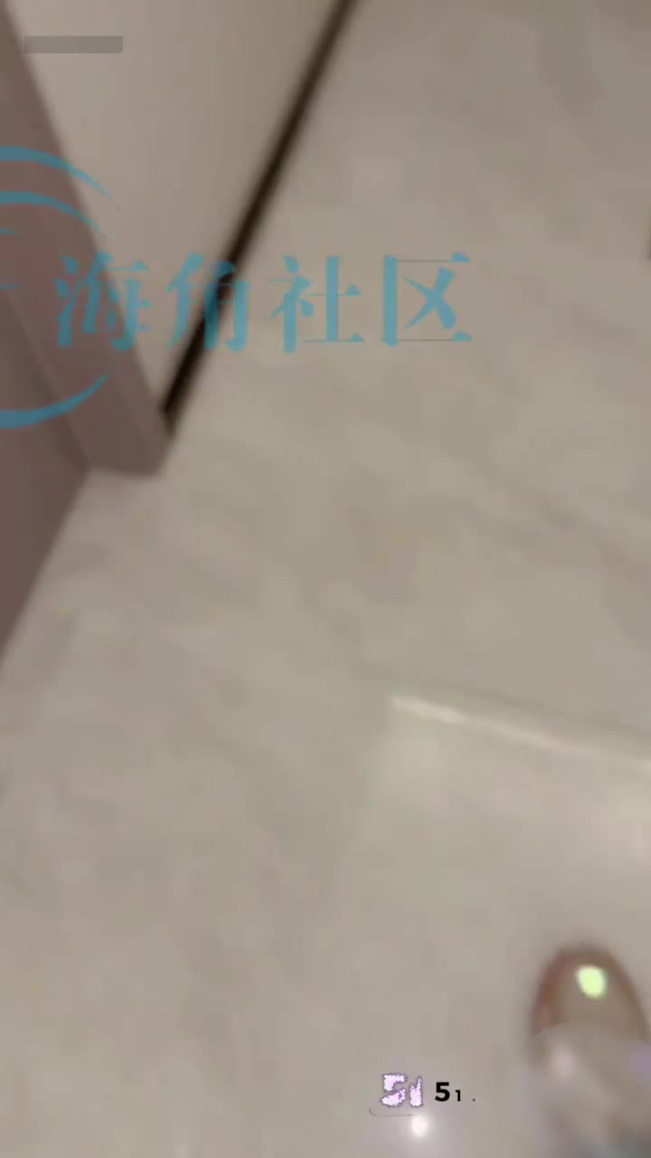 乱伦大神 邋遢大叔与女儿的故事 女儿酒店险些被包养 一怒之下当场将其操哭！