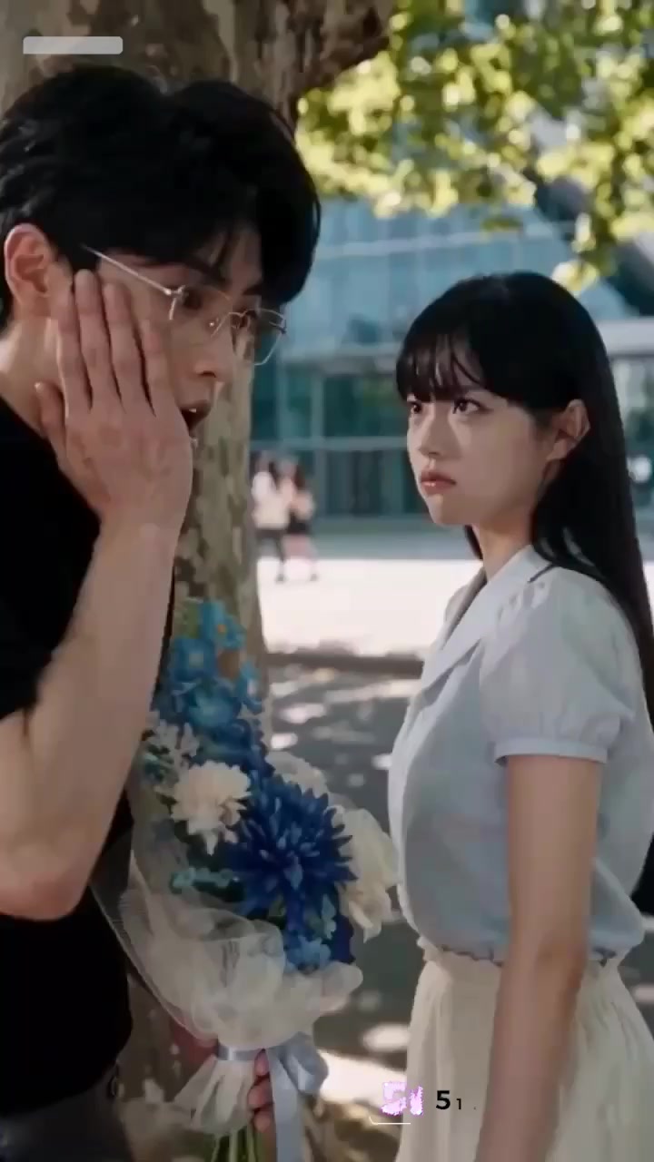 AI成人短剧 性转魅魔 第十一集 大学女教师课堂上被校长当众玩到喷水！