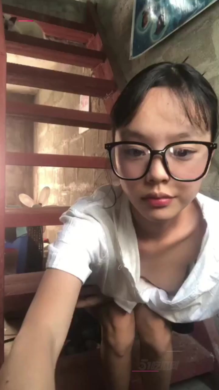 每日大赛之【眼镜妹大赛】1