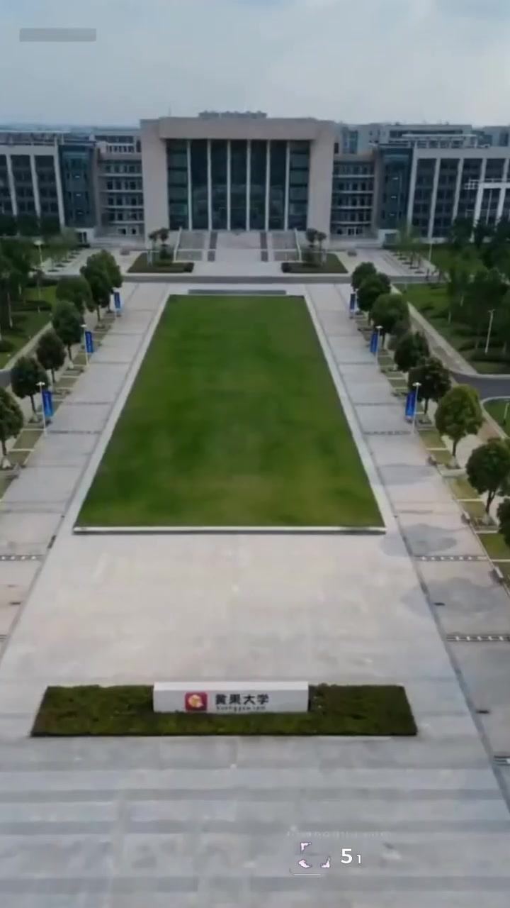 AI二次元短剧 勇闯校园漫展会 1-5集 乖巧学妹激情双飞 上下猛攻爽到欲仙欲死！