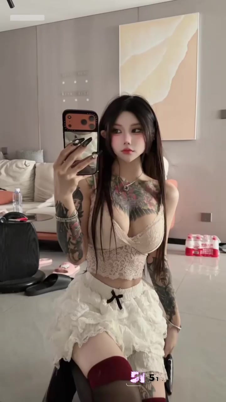 那些年操过的咯咯哒 杭州网黄 蜜豆 38E豪乳颜美人骚 跪舔骑乘干的臀浪翻飞1