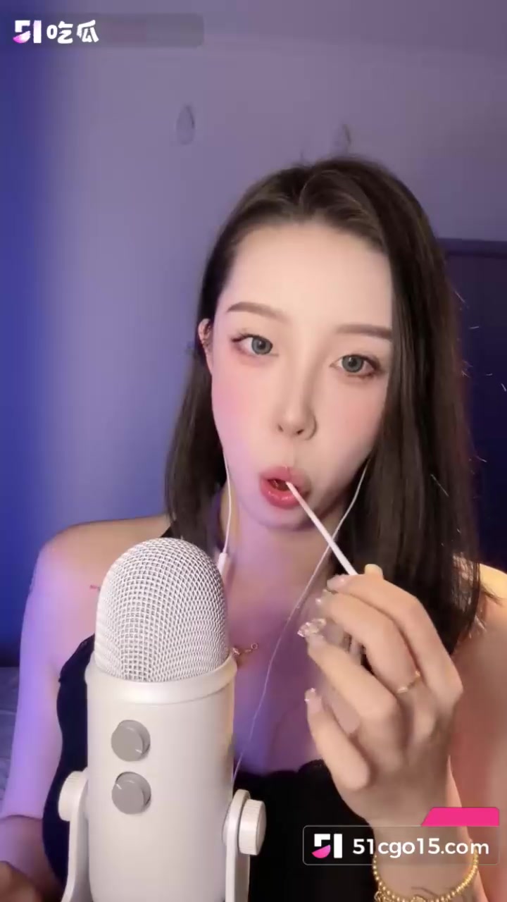 ASMR博主 陈肩睡不醒 直播录屏 口含棒棒糖嫩舌挑逗诱惑 声音酥麻勾人欲火狂燃！
