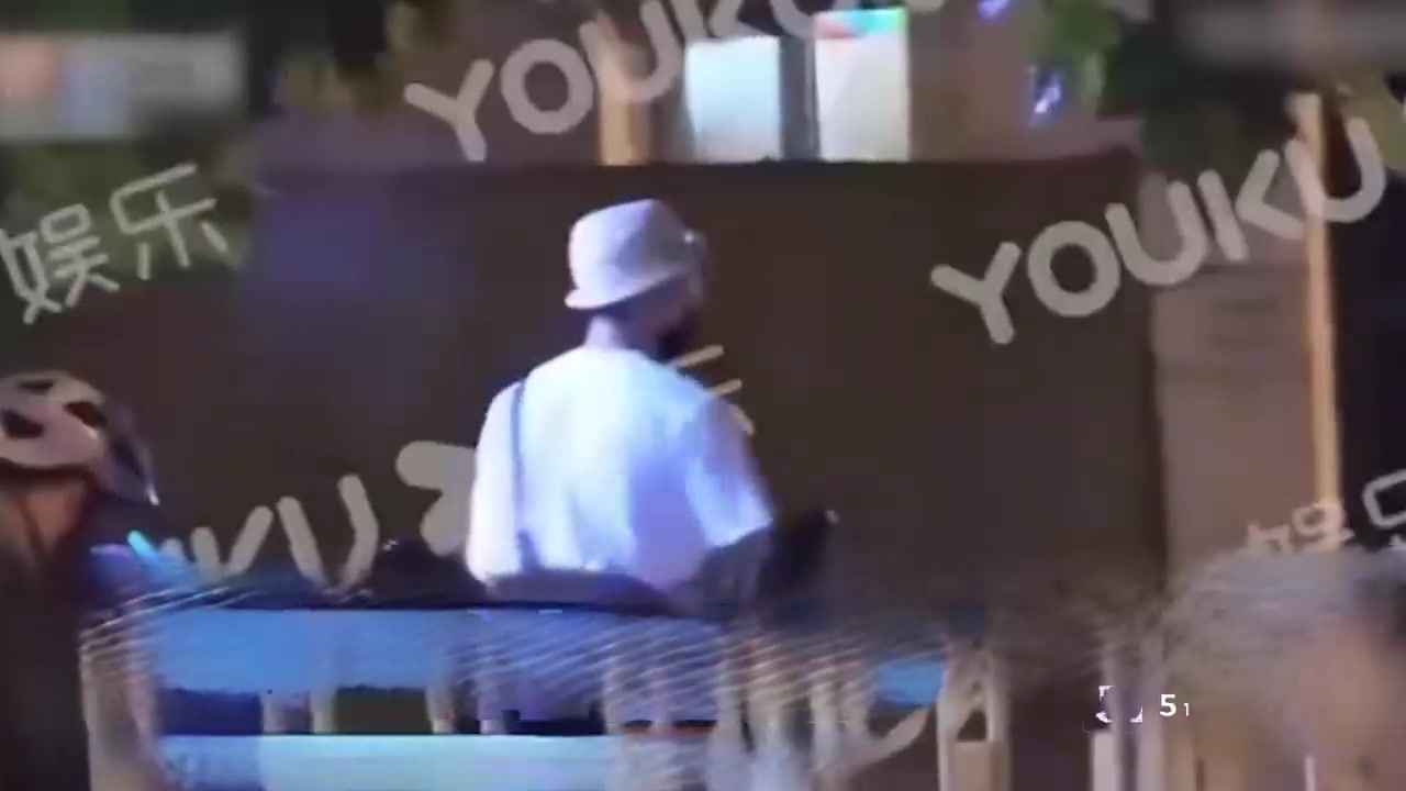 明星上演撕逼大战 张铭恩挑唆胡冰卿对付徐璐聊天记录曝光 舆论再起掀起全网吃瓜热潮1