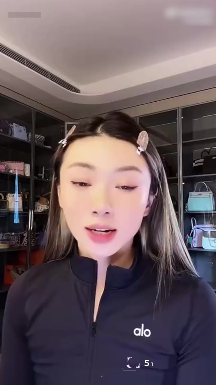郑恺前任 程晓玥 时隔9年首谈分手 恋爱期间移情杨颖 跑男甜蜜CP照进现实！1