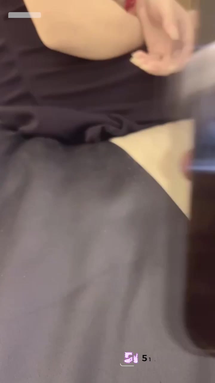 51原创乱伦姐弟情 约操可爱萝莉妹 从耳垂吻到乳头 强势的攻势下彻底沉沦！