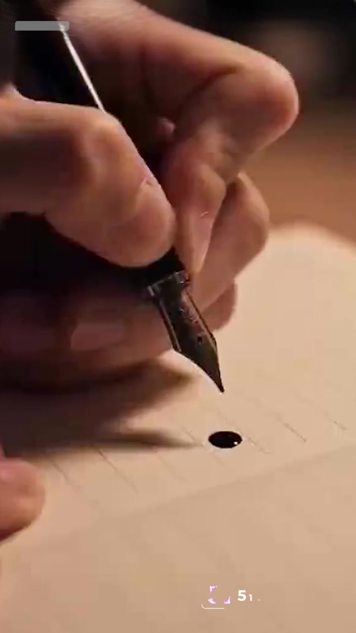 AI成人短剧 妈妈你怎么偷看我的隐私 1-2集 男主发现母亲自慰 手机里全是他的隐私！
