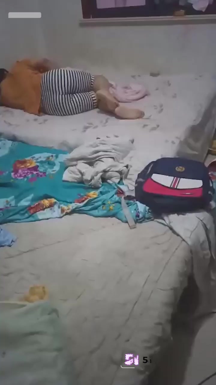 虹口男子崩溃控诉 二十余年把妻子供在家中却被多次戴绿帽 监控与记录引爆全网热议1