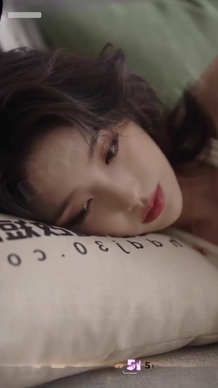 AI成人短剧 女友帮我操闺蜜 第7集 吵完架赌气点男模 眼罩一掉竟是闺蜜男友！