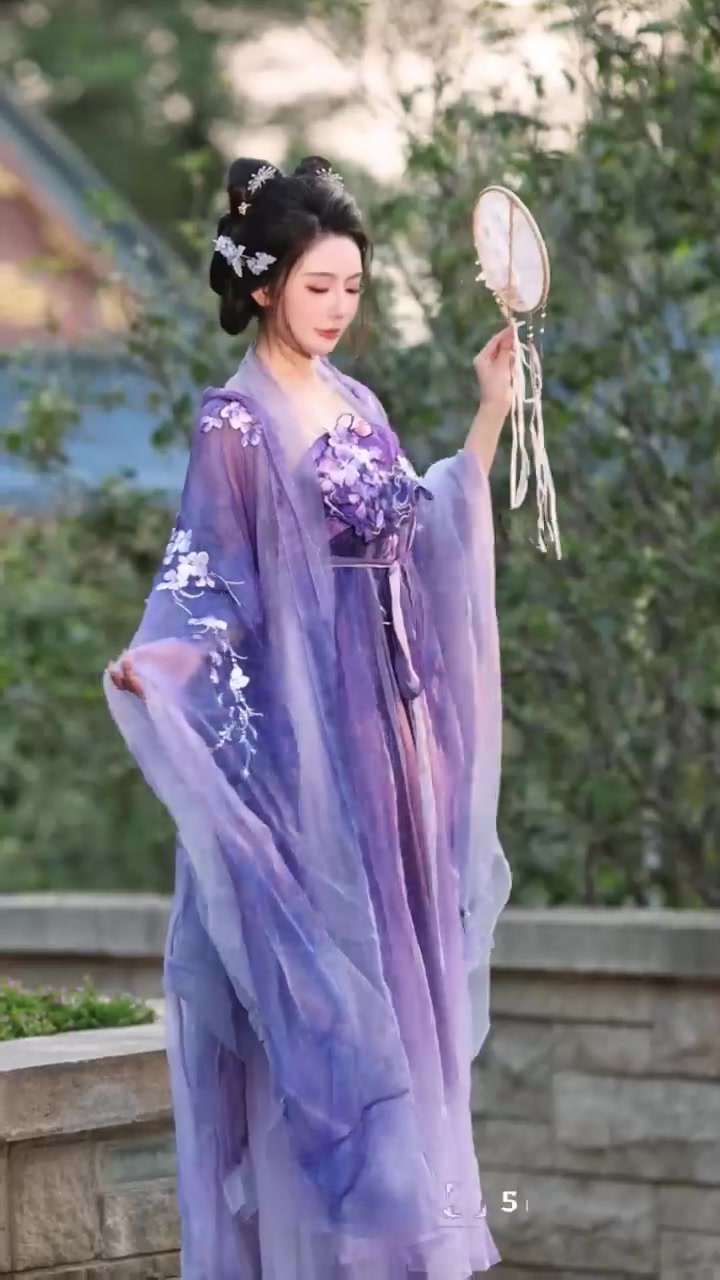 巨乳模特 王馨瑶 贵妃醉酒写真 古风制服勾勒丰满酮体 姿态诱人眉眼尽是淫骚